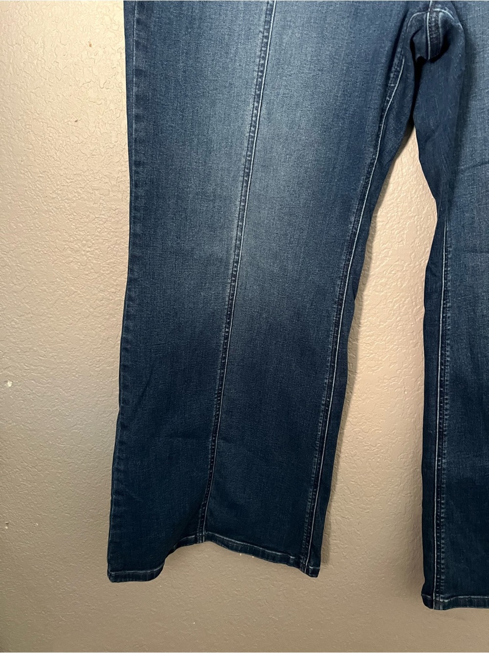 Torrid High-Rise Flare Tie-Belt Jeans Size 18S Medium Wash - Picture 4 of 8